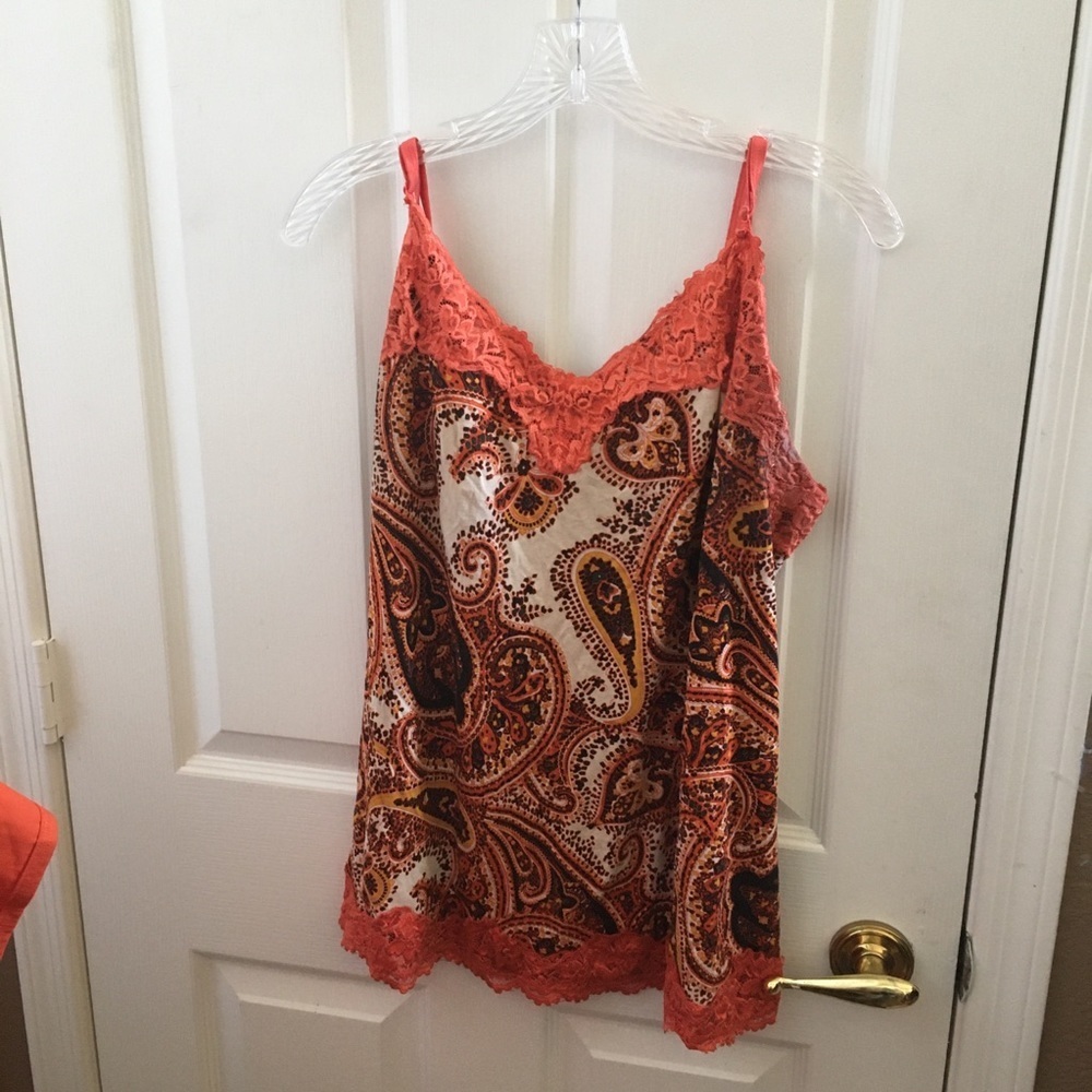 FINAL MARKDOWN Ladies lane Bryant cami style top 14/16